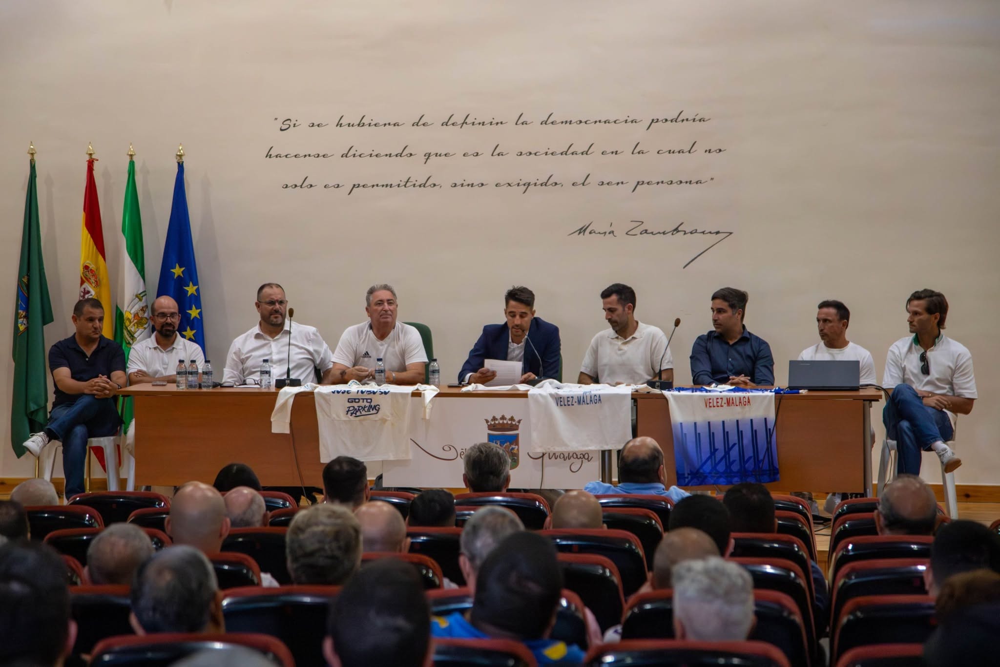 Presentación oficial de la nueva directiva del Vélez CF 1922