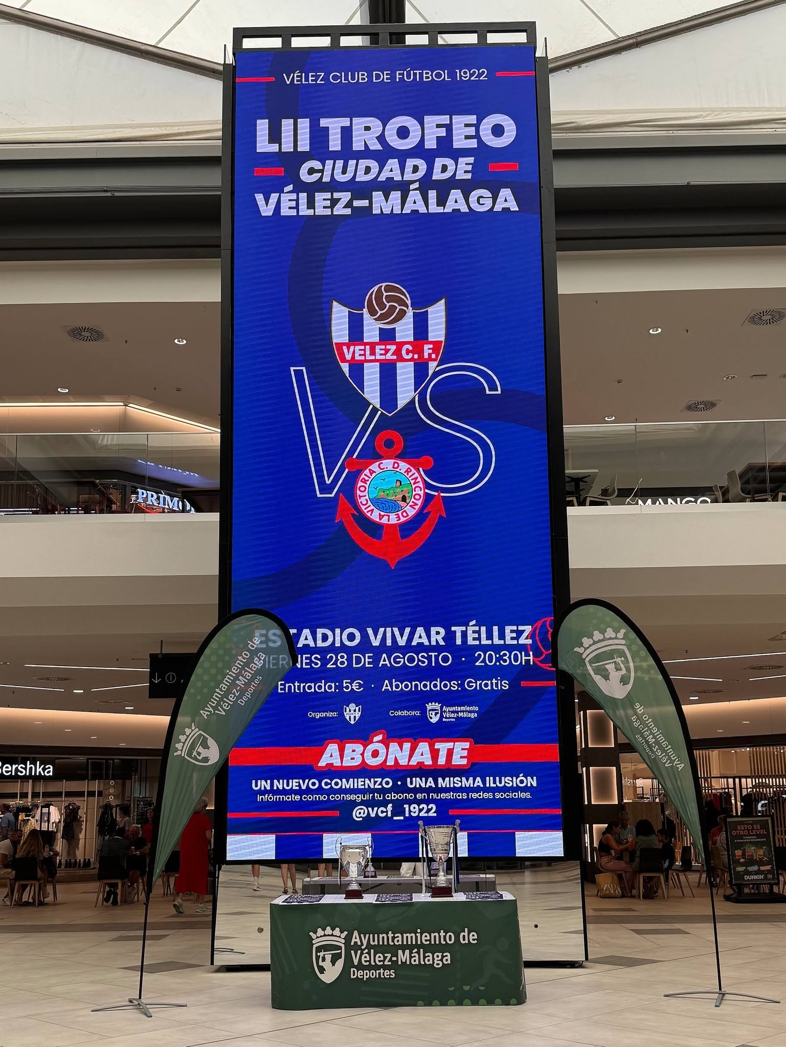 El 52º Trofeo Ciudad de Vélez-Málaga regresa al Vivar Téllez con un duelo entre el Vélez CF 1922 y el CD Rincón