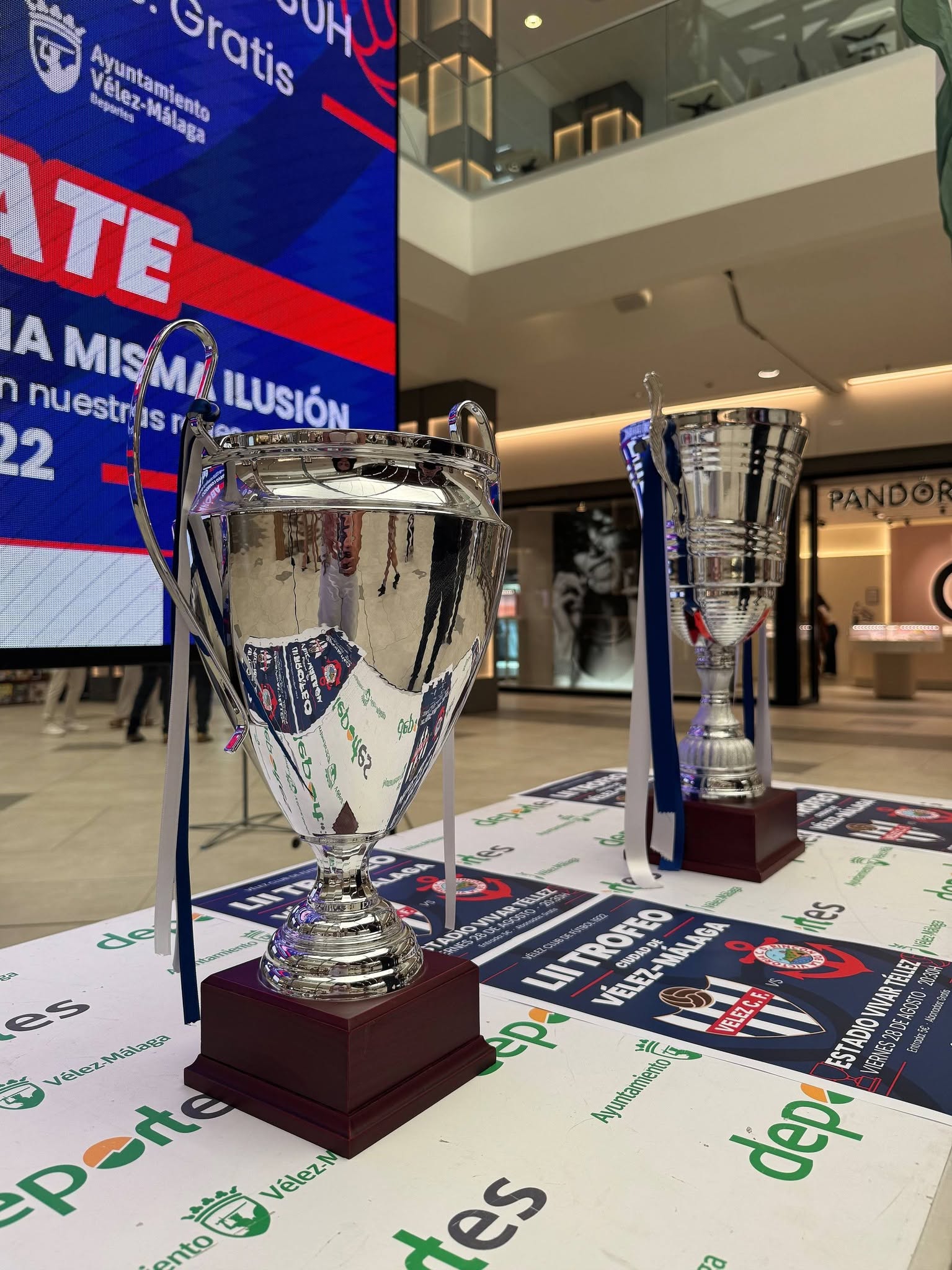 El 52º Trofeo Ciudad de Vélez-Málaga regresa al Vivar Téllez con un duelo entre el Vélez CF 1922 y el CD Rincón